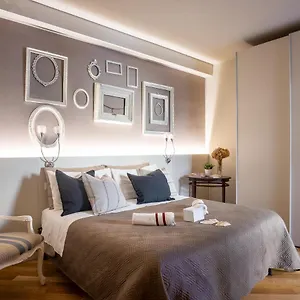 Elegant Location In - 2 Free Parking! Apartment