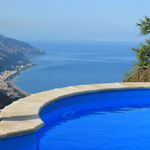 https://villa-almoezia-charming-bb.sicilyhotelsitaly.net