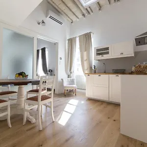 Station Lovely Apartment